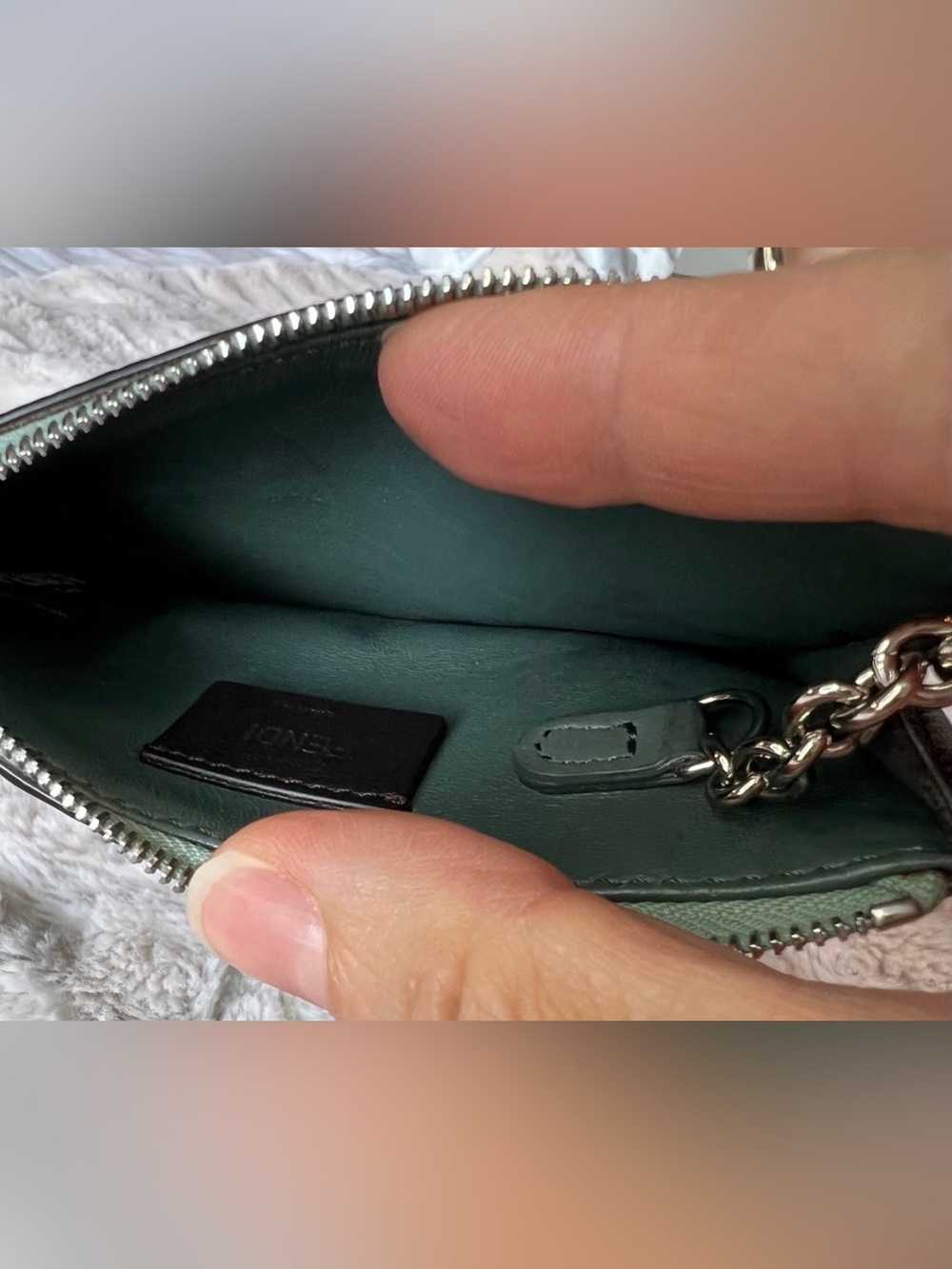 Fendi Mint Green Textured Leather Card Holder/Key Pouch - Picture 8 of 11